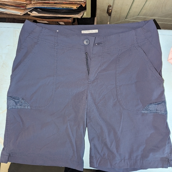 Women's Columbia quick Dry Shorts Sz 10 - Picture 1 of 3